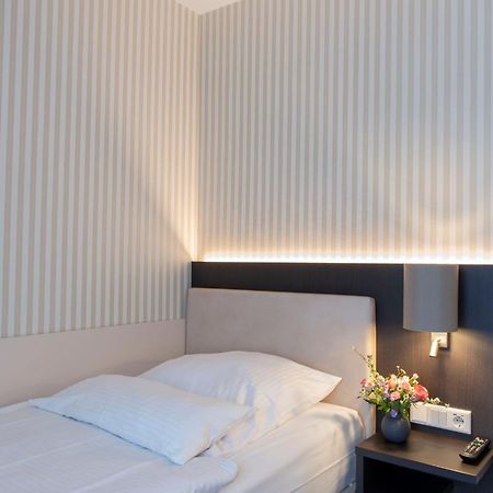 Hotel Alte Post Krefeld Eksteriør billede